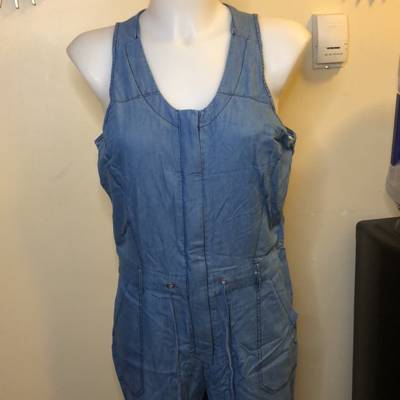 Denim Jumpsuit with open back(see photo) - Picture 4 of 5